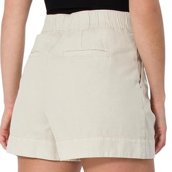 Joie Pleated Short - Picture 2 of 13